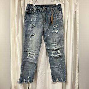 New Distressed Women’s Jeans
